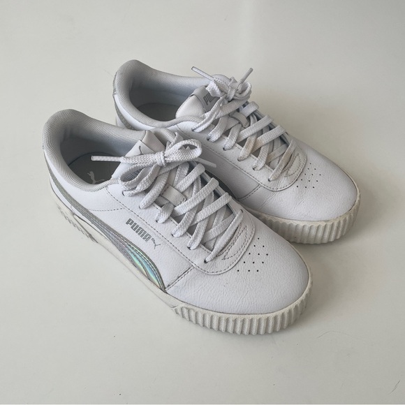 Puma Carina Sneaker Leather Platform Shoes in White / Silver, Size 6.5 - Picture 2 of 11